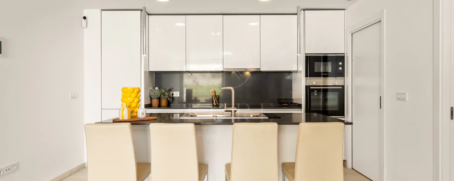 Bright and thoughtfully designed apartment in La Quinta