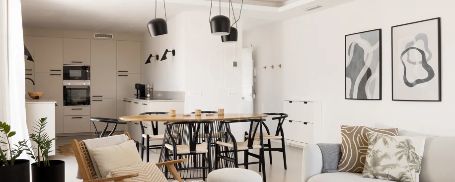 Charming and private duplex apartment located in the heart of Nueva Andalucía’s prestigious Golf Valley