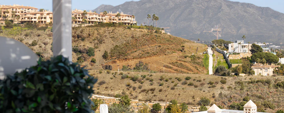 Luxury 3-Bedroom Penthouse with Panoramic Sea Views in El Paraiso