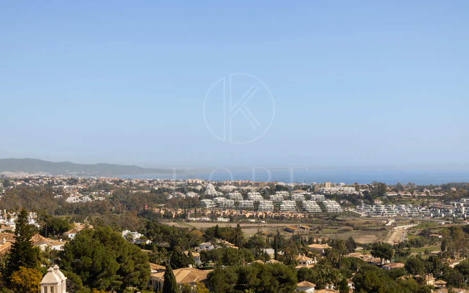 Ático de 3 dormitorios de lujo con vistas panorámicas al mar en El Paraíso
