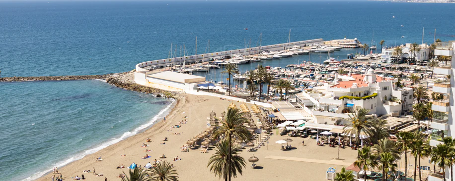 Beachfront apartment in the heart of Marbella