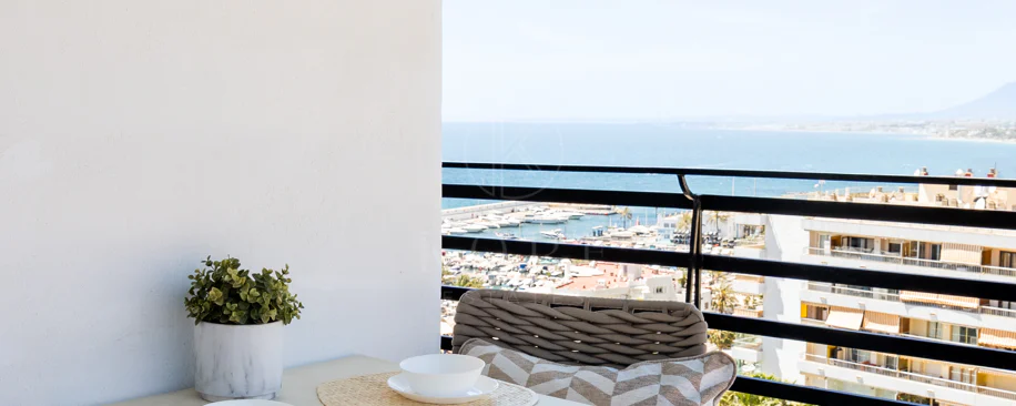 Beachfront apartment in the heart of Marbella