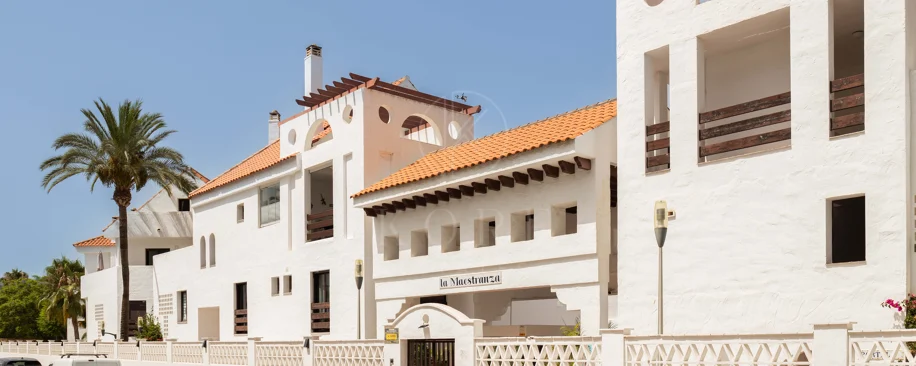 Luxury 3-bedroom apartment in Nueva Andalucía, close to the beach with sea views