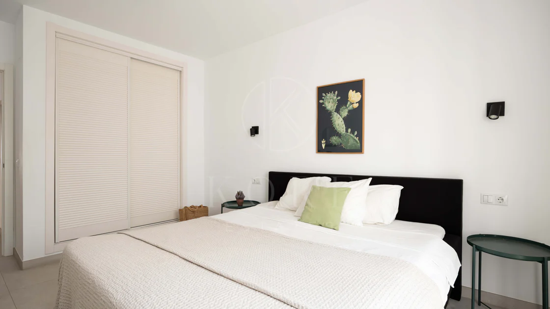 Luxury 3-bedroom apartment in Nueva Andalucía, close to the beach with sea views