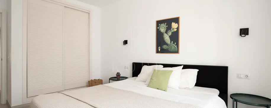 Luxury 3-bedroom apartment in Nueva Andalucía, close to the beach with sea views