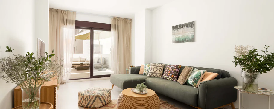 Luxury 3-bedroom apartment in Nueva Andalucía, close to the beach with sea views