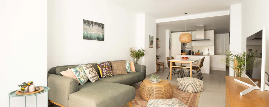 Luxury 3-bedroom apartment in Nueva Andalucía, close to the beach with sea views