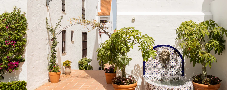 Luxury 3-bedroom apartment in Nueva Andalucía, close to the beach with sea views