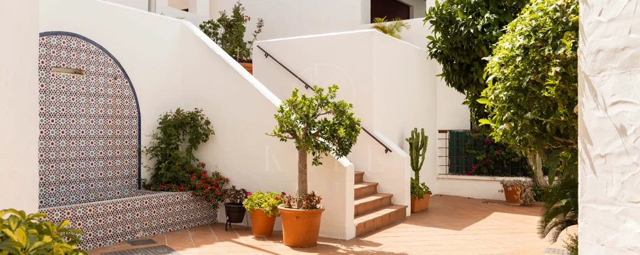 Luxury 3-bedroom apartment in Nueva Andalucía, close to the beach with sea views