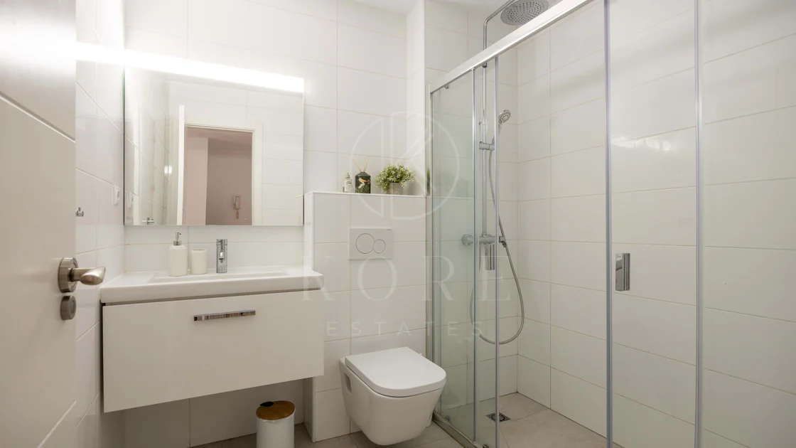 Luxury 3-bedroom apartment in Nueva Andalucía, close to the beach with sea views