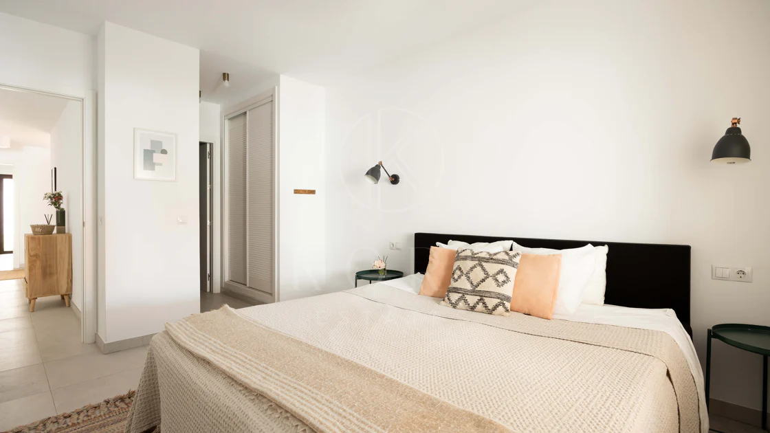 Luxury 3-bedroom apartment in Nueva Andalucía, close to the beach with sea views