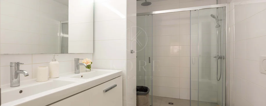 Luxury 3-bedroom apartment in Nueva Andalucía, close to the beach with sea views