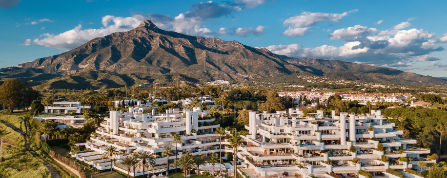 Maison Amani, Marbella Milla de Oro – totalmente reconstruida y diseñada meticulosamente, donde cada detalle exuda calidad y estilo.