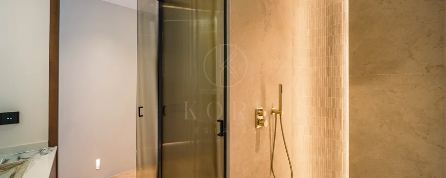 Maison Amani, Marbella Milla de Oro – totalmente reconstruida y diseñada meticulosamente, donde cada detalle exuda calidad y estilo.