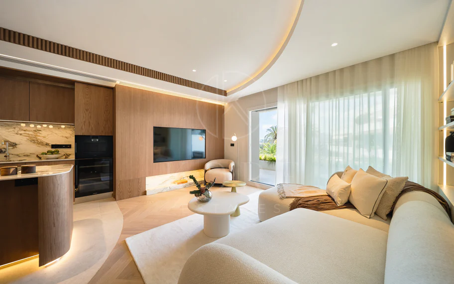 Maison Amani, Marbella Milla de Oro – totalmente reconstruida y diseñada meticulosamente, donde cada detalle exuda calidad y estilo.