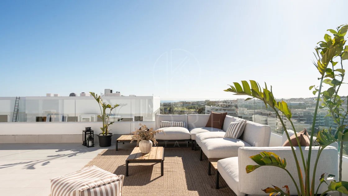 Exclusive 4 BedroomsPenthouse in La Campana