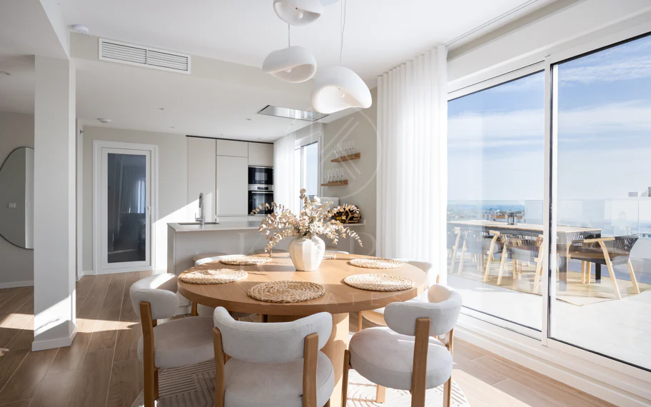 Exclusivo Atico True en La Campana con 4 Dormitorios.