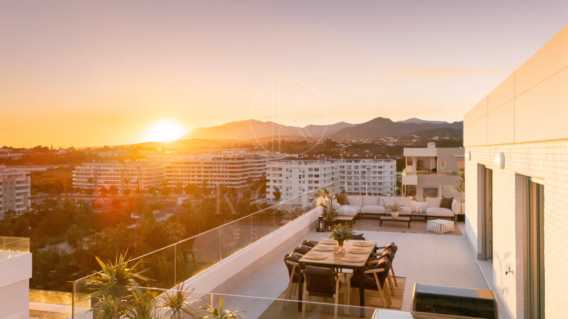 Exclusive 4 BedroomsPenthouse in La Campana
