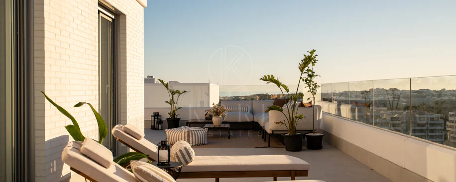 Exclusive 4 BedroomsPenthouse in La Campana