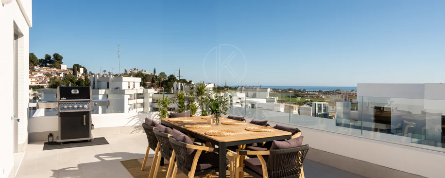 Exclusive 4 BedroomsPenthouse in La Campana