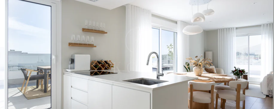 Exclusive 4 BedroomsPenthouse in La Campana