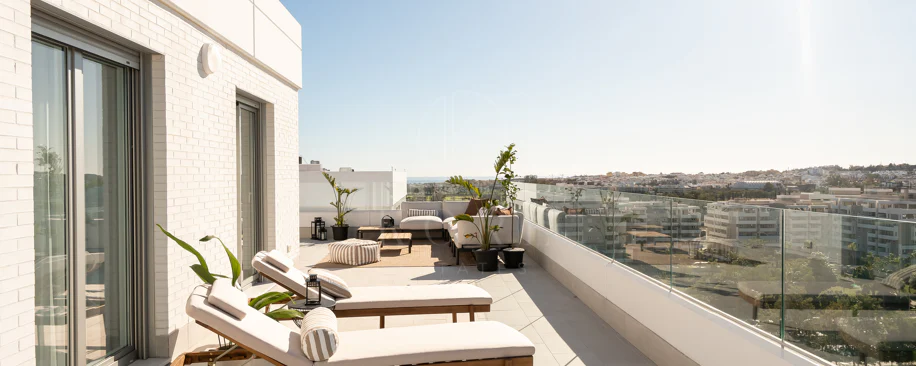 Exclusive 4 BedroomsPenthouse in La Campana