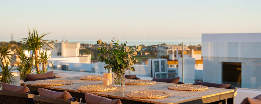 Exclusive 4 BedroomsPenthouse in La Campana