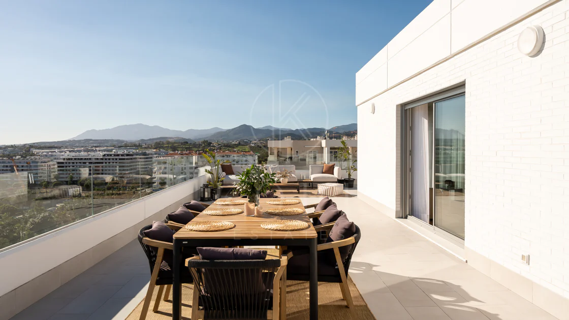Exclusive 4 BedroomsPenthouse in La Campana