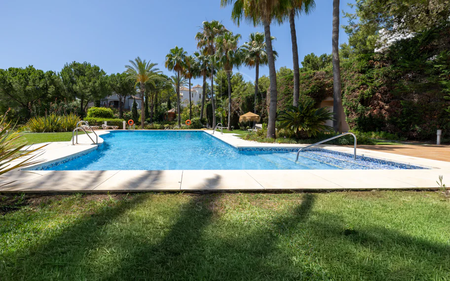 Apartamento en venta en La Quinta, Benahavis
