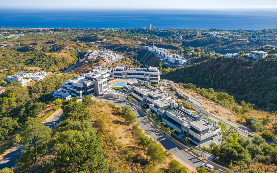 Brand-new, three bedroom apartment in the sought-after gated community of Medblue, in Altos de los Monteros