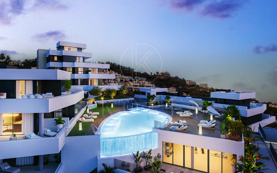 Apartamento de tres dormitorios en la comunidad cerrada de Medblue, en Altos de los Monteros