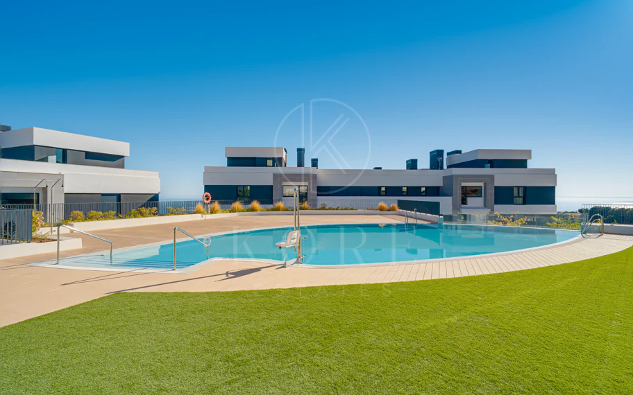 Brand-new, three bedroom apartment in the sought-after gated community of Medblue, in Altos de los Monteros