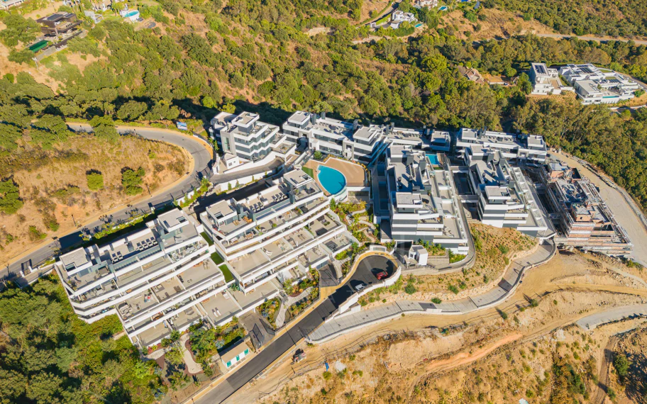 Brand-new, three bedroom apartment in the sought-after gated community of Medblue, in Altos de los Monteros