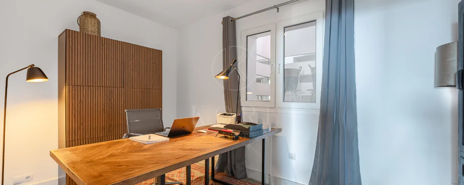 Exclusivo Dúplex Reformado con Vistas Panorámicas al Mar en La Quinta, Benahavís