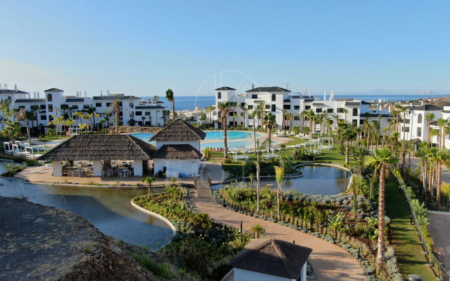 Elegante Apartamento de Diseño en Venta en Mirador de Estepona Hills con Licencia de Alquiler
