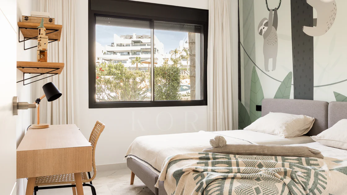 Elegante Apartamento de Diseño en Venta en Mirador de Estepona Hills con Licencia de Alquiler