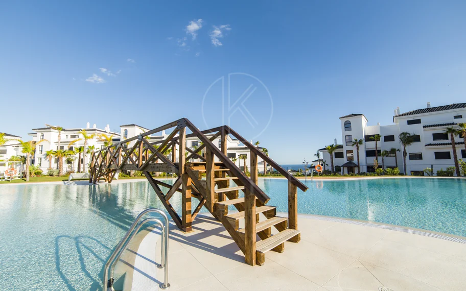 Elegante Apartamento de Diseño en Venta en Mirador de Estepona Hills con Licencia de Alquiler