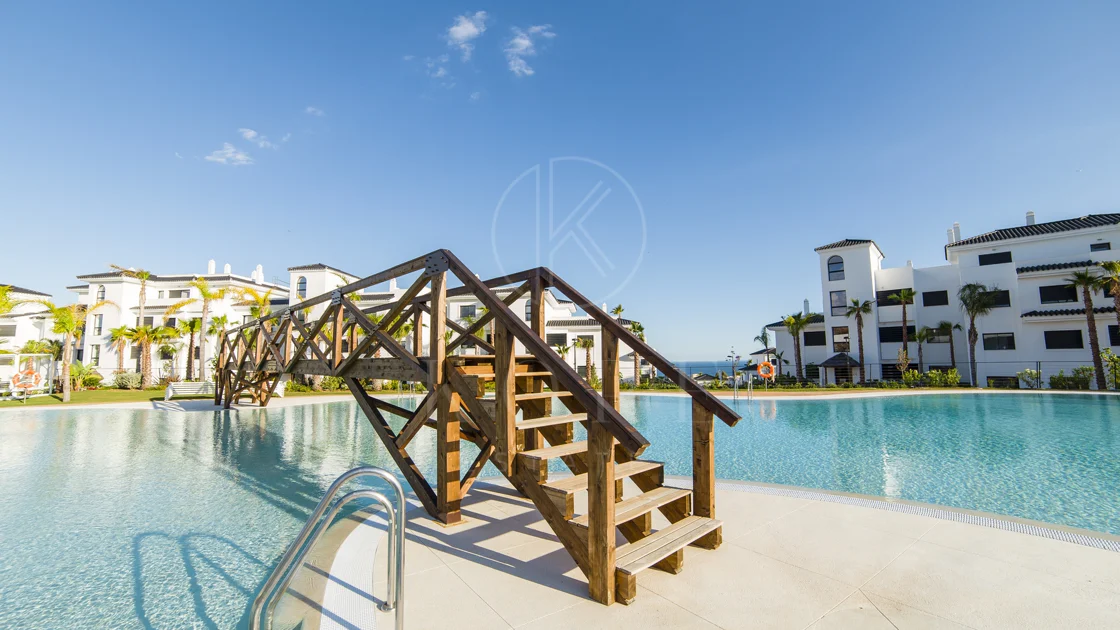 Elegante Apartamento de Diseño en Venta en Mirador de Estepona Hills con Licencia de Alquiler