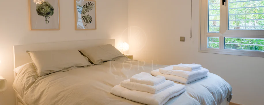 Luxury, spacious 3 bedroom Elevated Ground floor apartment in Avalon, Los Arqueros Golf