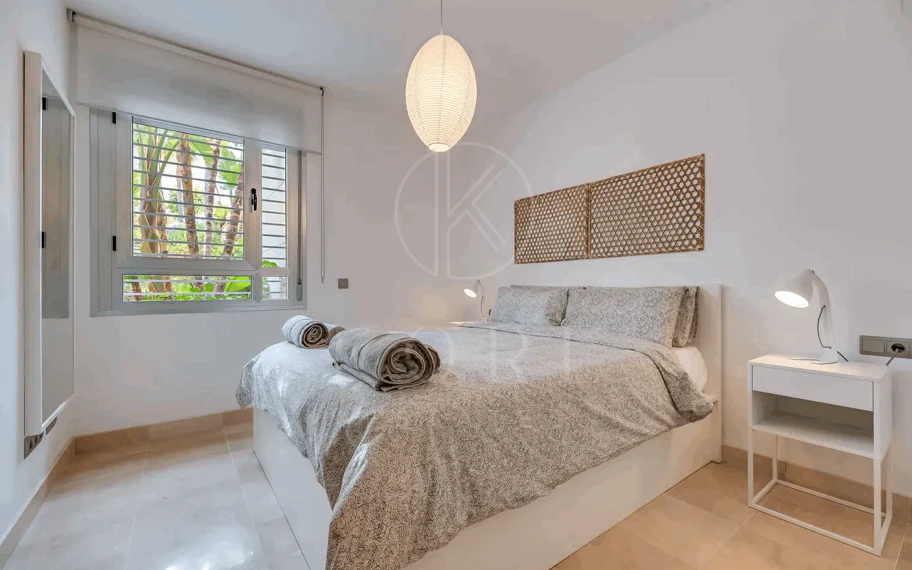 Lujoso y espacioso apartamento de 3 dormitorios en planta baja en Avalon, Los Arqueros Golf