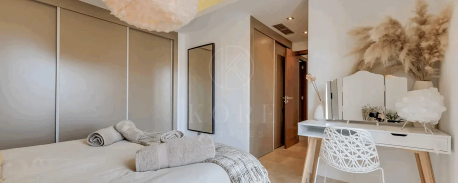 Luxury, spacious 3 bedroom Elevated Ground floor apartment in Avalon, Los Arqueros Golf