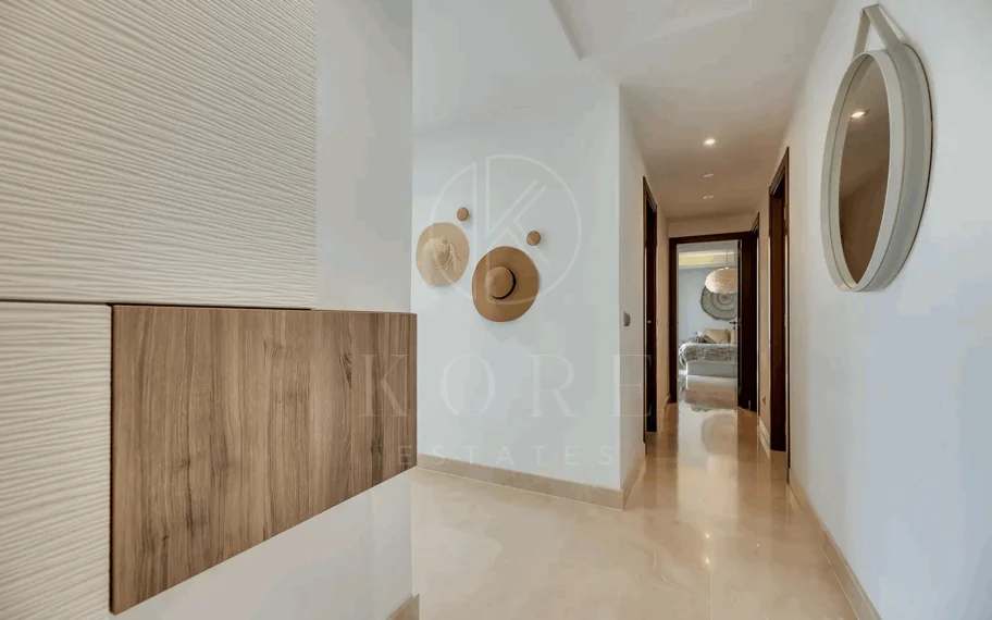 Lujoso y espacioso apartamento de 3 dormitorios en planta baja en Avalon, Los Arqueros Golf