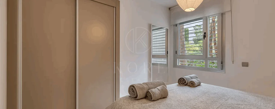 Luxury, spacious 3 bedroom Elevated Ground floor apartment in Avalon, Los Arqueros Golf