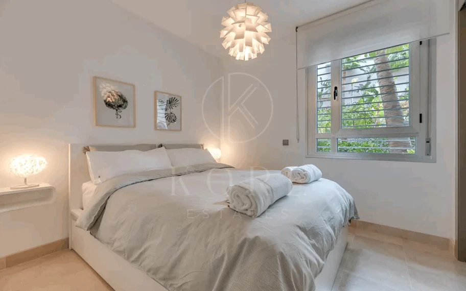 Lujoso y espacioso apartamento de 3 dormitorios en planta baja en Avalon, Los Arqueros Golf