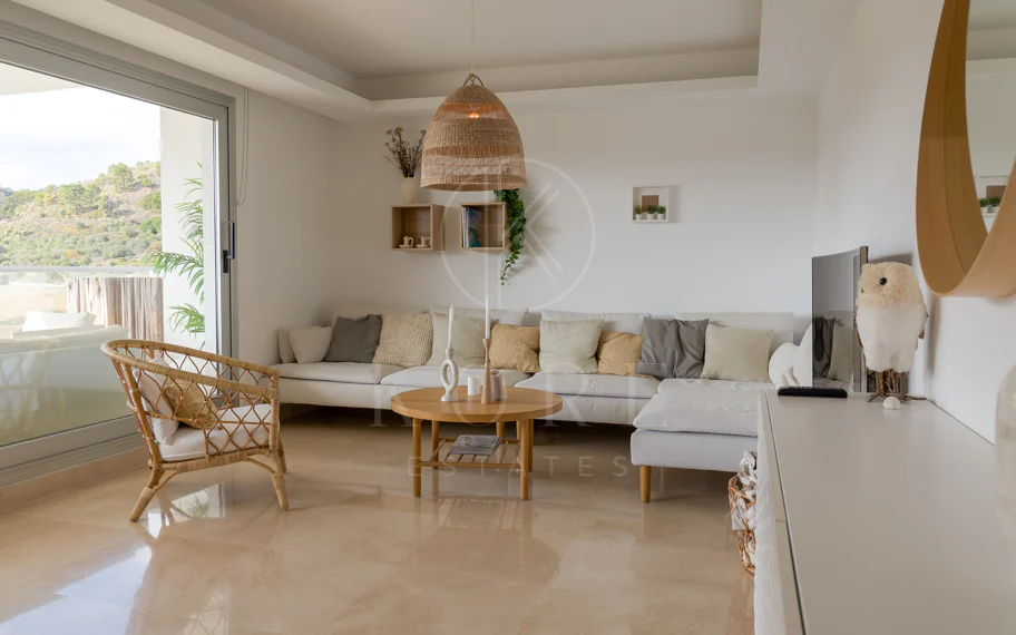 Lujoso y espacioso apartamento de 3 dormitorios en planta baja en Avalon, Los Arqueros Golf