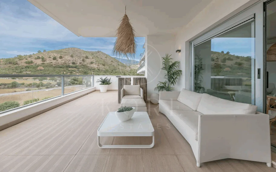 Lujoso y espacioso apartamento de 3 dormitorios en planta baja en Avalon, Los Arqueros Golf