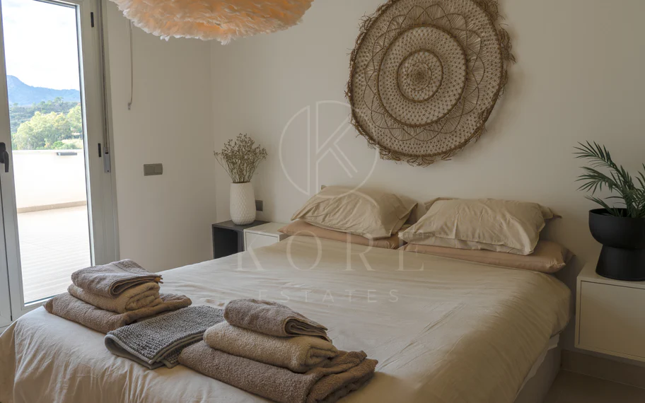 Lujoso y espacioso apartamento de 3 dormitorios en planta baja en Avalon, Los Arqueros Golf