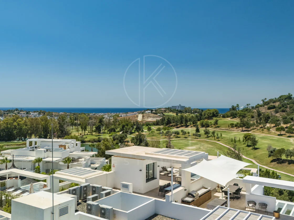 Luxury 2-Bedroom Penthouse with Panoramic Sea & Golf Views – Atalaya Hills