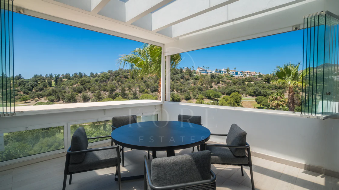 Luxury 2-Bedroom Penthouse with Panoramic Sea & Golf Views – Atalaya Hills
