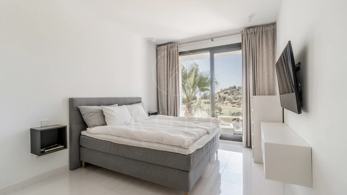 Luxury 2-Bedroom Penthouse with Panoramic Sea & Golf Views – Atalaya Hills